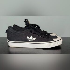 Adidas Nizza Trefoil Women’s Size 7.5 – Core Black / Cloud White